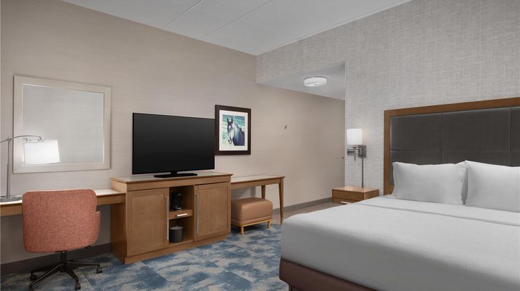 Hampton Inn & Suites Baltimore Room