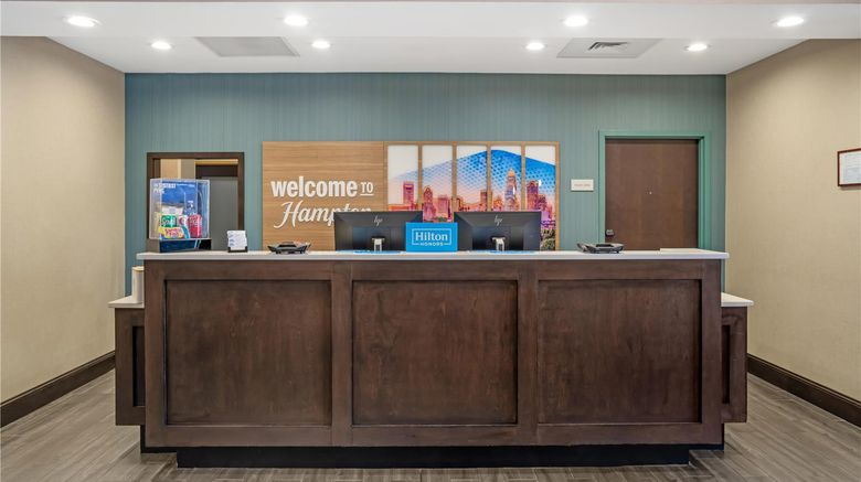 <b>Hampton Inn & Suites Fort Mill Lobby</b>. Images powered by <a href="https://iceportal.shijigroup.com/" title="IcePortal" target="_blank">IcePortal</a>.