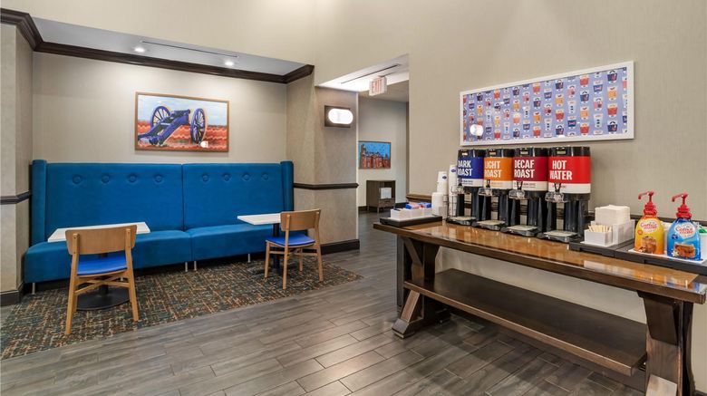 <b>Hampton Inn & Suites Fort Mill Lobby</b>. Images powered by <a href="https://iceportal.shijigroup.com/" title="IcePortal" target="_blank">IcePortal</a>.
