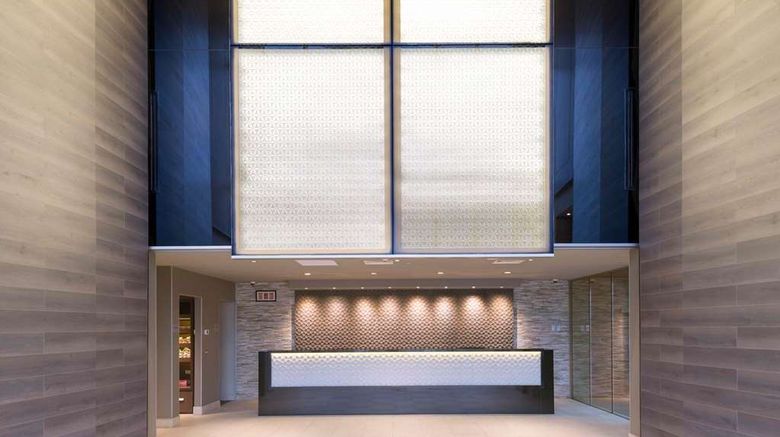 <b>Hilton Garden Inn Iquique Lobby</b>. Images powered by <a href="https://iceportal.shijigroup.com/" title="IcePortal" target="_blank">IcePortal</a>.