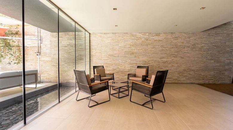 <b>Hilton Garden Inn Iquique Lobby</b>. Images powered by <a href="https://iceportal.shijigroup.com/" title="IcePortal" target="_blank">IcePortal</a>.