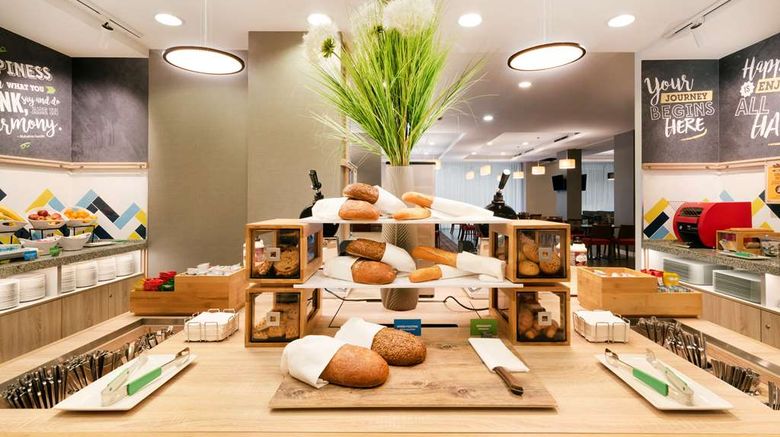 <b>Hampton by Hilton Krakow Restaurant</b>. Images powered by <a href="https://iceportal.shijigroup.com/" title="IcePortal" target="_blank">IcePortal</a>.