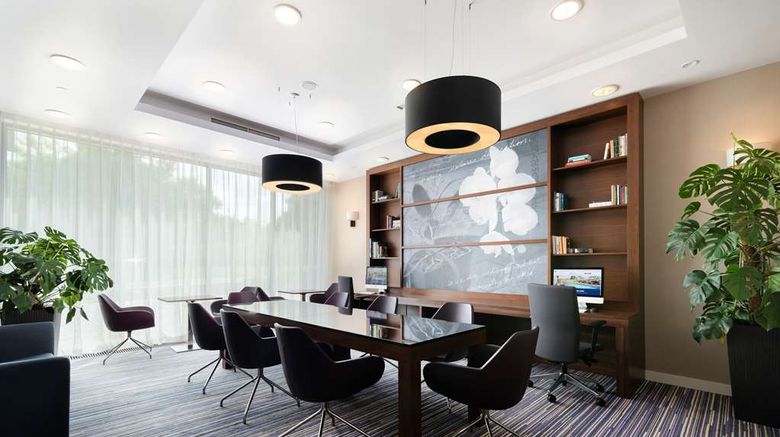 <b>Hampton by Hilton Krakow Lobby</b>. Images powered by <a href="https://iceportal.shijigroup.com/" title="IcePortal" target="_blank">IcePortal</a>.