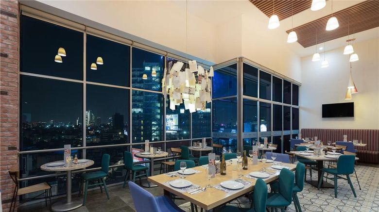 <b>TRYP by Wyndham Mexico City World Trade Restaurant</b>. Images powered by <a href="https://iceportal.shijigroup.com/" title="IcePortal" target="_blank">IcePortal</a>.