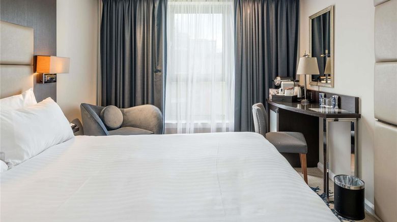 <b>Mercure Edinburgh Haymarket Hotel Room</b>. Images powered by <a href="https://iceportal.shijigroup.com/" title="IcePortal" target="_blank">IcePortal</a>.
