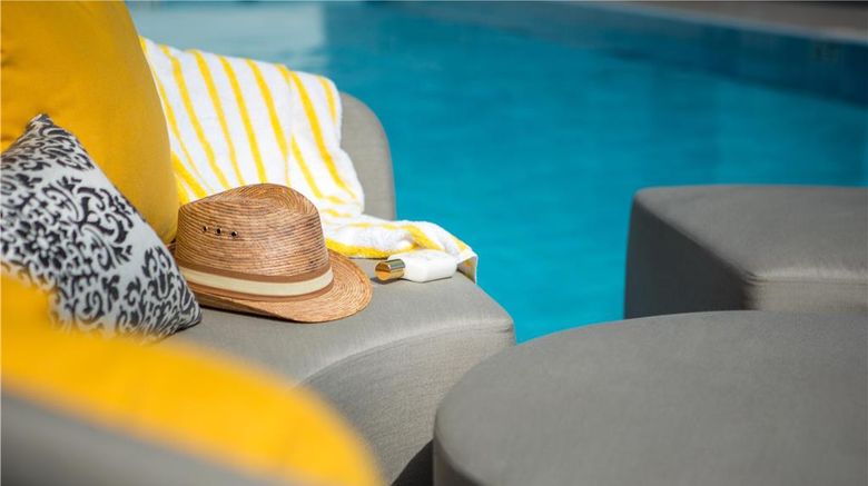 <b>Hyatt Centric South Beach Miami Pool</b>. Images powered by <a href="https://iceportal.shijigroup.com/" title="IcePortal" target="_blank">IcePortal</a>.