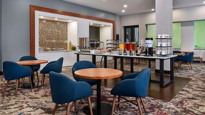 <b>Hilton Garden Inn Nashville Downtown Restaurant</b>. Images powered by <a href="https://iceportal.shijigroup.com/" title="IcePortal" target="_blank">IcePortal</a>.