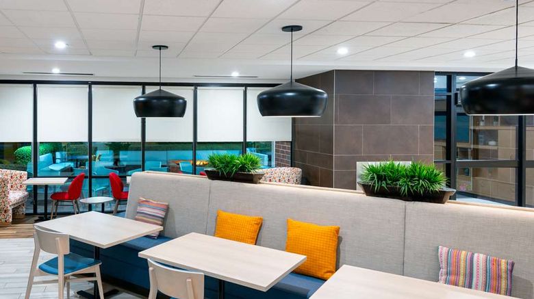 <b>Home2 Suites Buff Airport/Galleria Mall Lobby</b>. Images powered by <a href="https://iceportal.shijigroup.com/" title="IcePortal" target="_blank">IcePortal</a>.