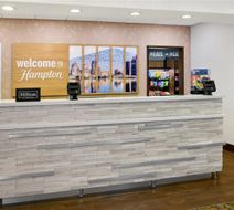 Hampton Inn & Suites Detroit/Troy Lobby