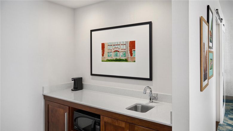 <b>Hampton Inn & Suites Detroit/Troy Other</b>. Images powered by <a href="https://iceportal.shijigroup.com/" title="IcePortal" target="_blank">IcePortal</a>.