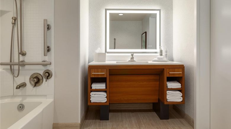 <b>Home2 Suites by Hilton-Farmington Room</b>. Images powered by <a href="https://iceportal.shijigroup.com/" title="IcePortal" target="_blank">IcePortal</a>.