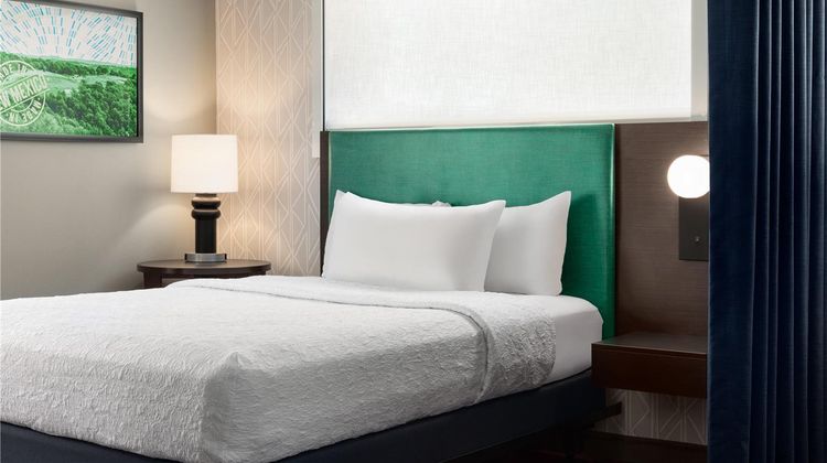 Home2 Suites by Hilton-Farmington Room