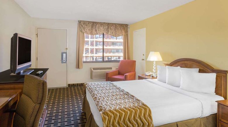 <b>Travelodge Reno Room</b>. Images powered by <a href="https://iceportal.shijigroup.com/" title="IcePortal" target="_blank">IcePortal</a>.