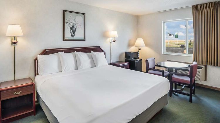 Americas Best Value Inn Room