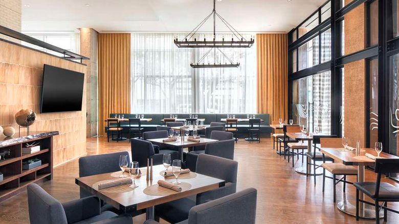<b>Hyatt Regency Houston/Galleria Restaurant</b>. Images powered by <a href="https://iceportal.shijigroup.com/" title="IcePortal" target="_blank">IcePortal</a>.