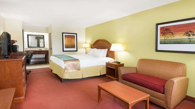 <b>Baymont Inn & Suites Orangeburg North Room</b>. Images powered by <a href="https://iceportal.shijigroup.com/" title="IcePortal" target="_blank">IcePortal</a>.