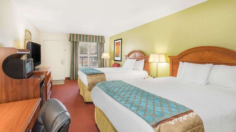 <b>Baymont Inn & Suites Orangeburg North Room</b>. Images powered by <a href="https://iceportal.shijigroup.com/" title="IcePortal" target="_blank">IcePortal</a>.