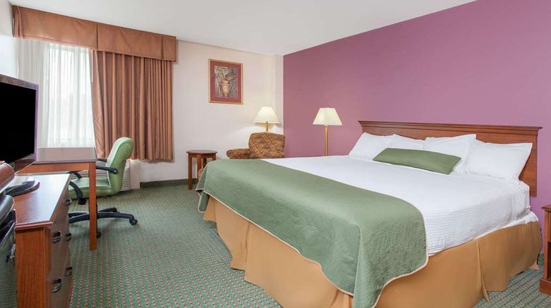 <b>Days Inn & Suites Mt Pleasant Room</b>. Images powered by <a href="https://iceportal.shijigroup.com/" title="IcePortal" target="_blank">IcePortal</a>.