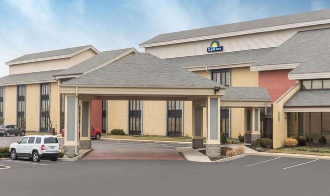 Days Inn Indianapolis off I-69 Exterior