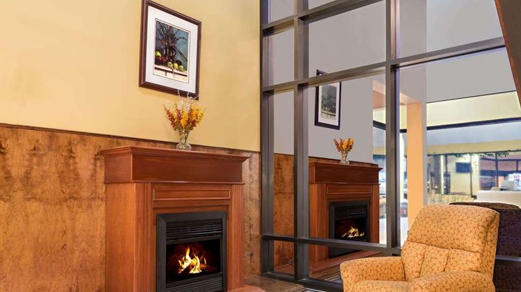 Days Inn Indianapolis off I-69 Lobby