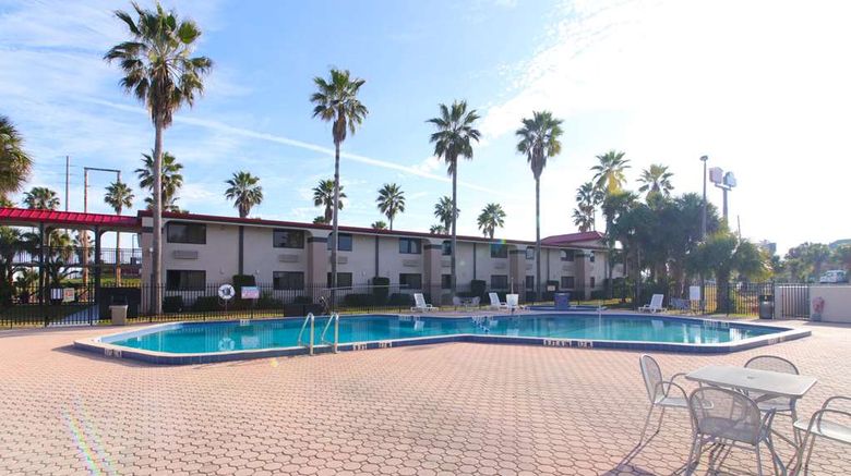 <b>Ramada Davenport Orlando South Pool</b>. Images powered by <a href="https://iceportal.shijigroup.com/" title="IcePortal" target="_blank">IcePortal</a>.
