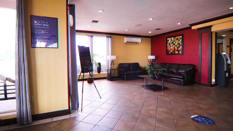 <b>Ramada Davenport Orlando South Lobby</b>. Images powered by <a href="https://iceportal.shijigroup.com/" title="IcePortal" target="_blank">IcePortal</a>.