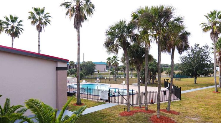 Ramada Davenport Orlando South Pool