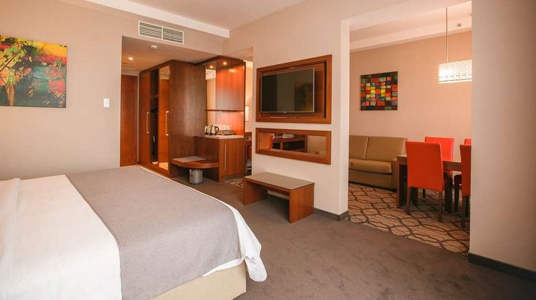 <b>Ramada Plaza Voronezh City Centre Suite</b>. Images powered by <a href="https://iceportal.shijigroup.com/" title="IcePortal" target="_blank">IcePortal</a>.