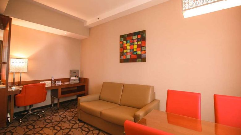<b>Ramada Plaza Voronezh City Centre Suite</b>. Images powered by <a href="https://iceportal.shijigroup.com/" title="IcePortal" target="_blank">IcePortal</a>.