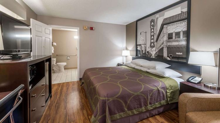 Super 8 Alexander City Room