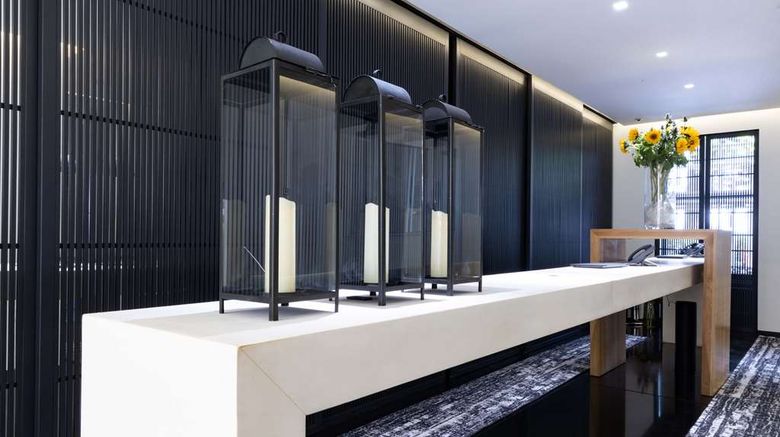 <b>La Suite West Hyde Park Lobby</b>. Images powered by <a href="https://iceportal.shijigroup.com/" title="IcePortal" target="_blank">IcePortal</a>.