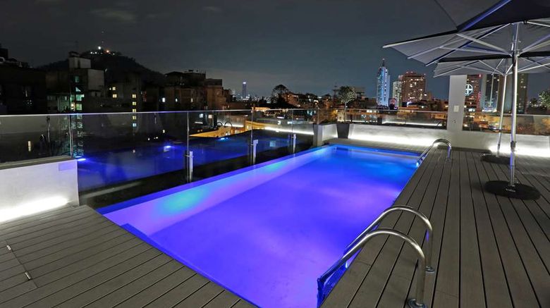 <b>Hotel Cumbres Lastarria Pool</b>. Images powered by <a href="https://iceportal.shijigroup.com/" title="IcePortal" target="_blank">IcePortal</a>.