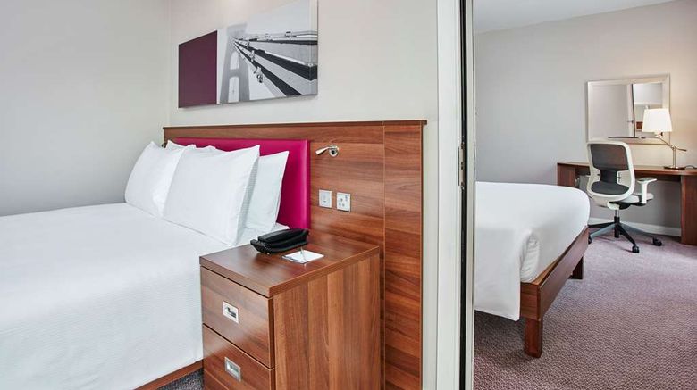 <b>Hampton by Hilton Bristol City Centre Room</b>. Images powered by <a href="https://iceportal.shijigroup.com/" title="IcePortal" target="_blank">IcePortal</a>.