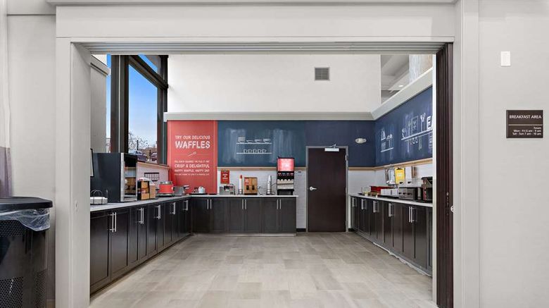 <b>Hampton Inn Downtown Financial District Restaurant</b>. Images powered by <a href="https://iceportal.shijigroup.com/" title="IcePortal" target="_blank">IcePortal</a>.