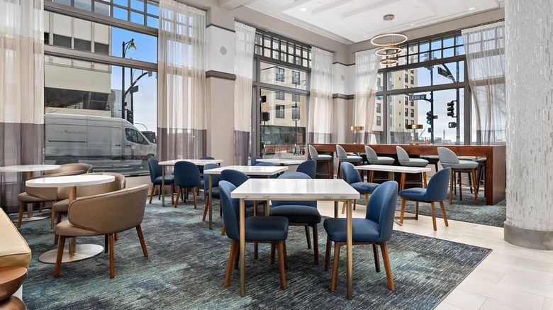 <b>Hampton Inn Downtown Financial District Restaurant</b>. Images powered by <a href="https://iceportal.shijigroup.com/" title="IcePortal" target="_blank">IcePortal</a>.