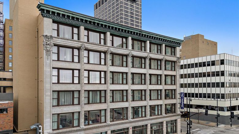 <b>Hampton Inn Downtown Financial District Exterior</b>. Images powered by <a href="https://iceportal.shijigroup.com/" title="IcePortal" target="_blank">IcePortal</a>.