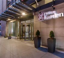 Hilton Garden Inn  Chicago Downtown Riverwalk Exterior