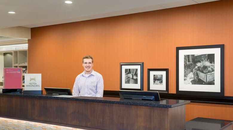 <b>Hampton Inn & Suites West Des Moines/SW Lobby</b>. Images powered by <a href="https://iceportal.shijigroup.com/" title="IcePortal" target="_blank">IcePortal</a>.