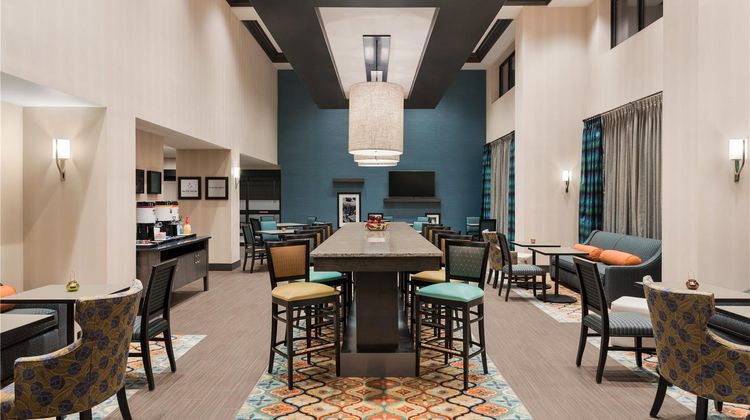 Hampton Inn & Suites West Des Moines/SW Lobby