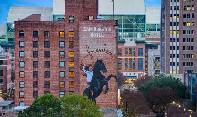 Sam Houston Hotel Exterior