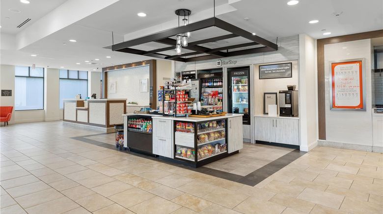<b>Hilton Garden Inn Wallingford/Meriden Restaurant</b>. Images powered by <a href="https://iceportal.shijigroup.com/" title="IcePortal" target="_blank">IcePortal</a>.