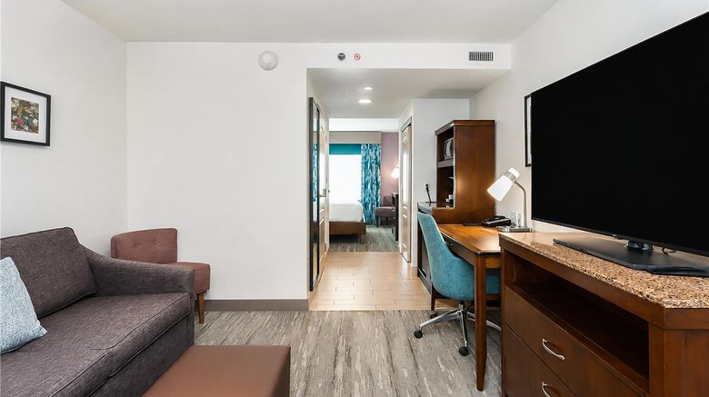 <b>Hilton Garden Inn Wallingford/Meriden Room</b>. Images powered by <a href="https://iceportal.shijigroup.com/" title="IcePortal" target="_blank">IcePortal</a>.