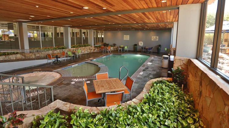 DoubleTree Suites by Hilton McAllen Pool