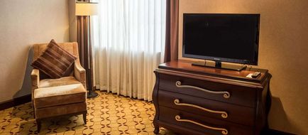 Eastin Grand Hotel Saigon Room