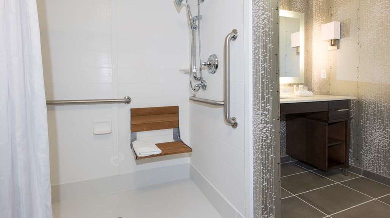 <b>Homewood Suites by Hilton Cleveland Room</b>. Images powered by <a href="https://iceportal.shijigroup.com/" title="IcePortal" target="_blank">IcePortal</a>.