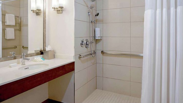 Hilton Garden Inn Downtown Dallas Room