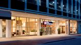 <b>Hilton Garden Inn Downtown Dallas Exterior</b>. Images powered by <a href="https://iceportal.shijigroup.com/" title="IcePortal" target="_blank">IcePortal</a>.
