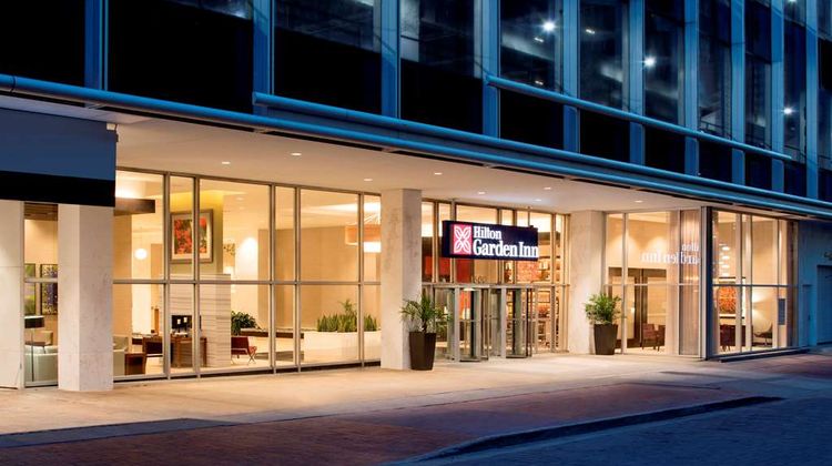 Hilton Garden Inn Downtown Dallas Exterior