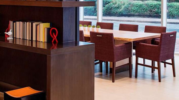 Hilton Garden Inn Downtown Dallas Lobby