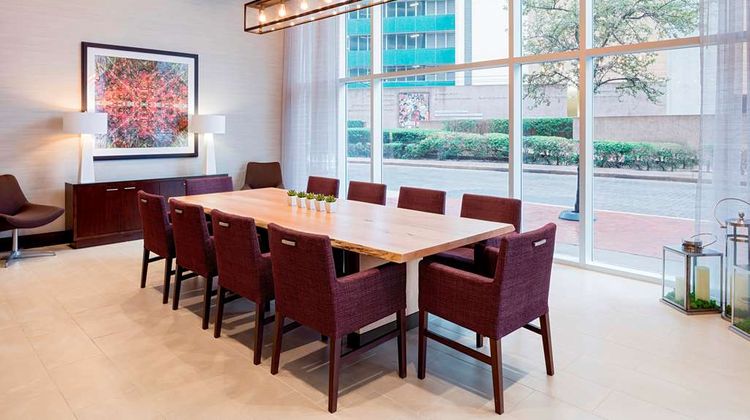 Hilton Garden Inn Downtown Dallas Lobby